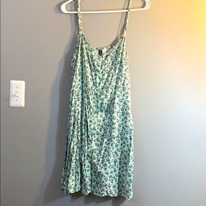 Used, no rips, button up dress, flower design